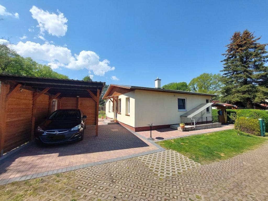 Ferienhaus Flessenow Am Schweriner See Exterior photo